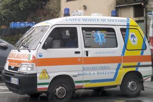 Si ferisce a una mano con la motosega: d&#039;urgenza in ospedale