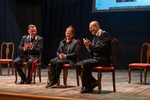 Truffe agli anziani, i carabinieri incontrano i ragazzi delle scuole all&#039;Alfieri: &quot;Serve anche il loro aiuto&quot;