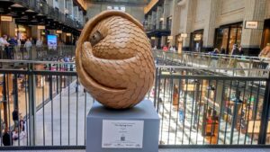Pangolin di Josh Gluckstein