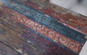 particolare della decorazione della croce