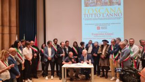 Toscana tutto l'anno - firma protocollo