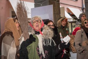 Il canto della befana - Castelnuovo Garfagnana (8)