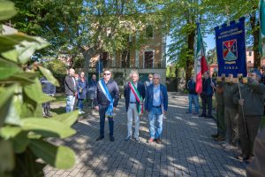 commemorazione ai caduti 25 aprile - barga (5)