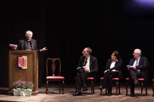 ministro foti e cardinale zuppi - teatro alfieri (21)