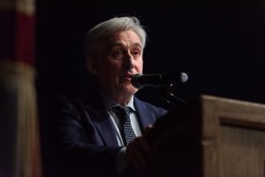 ministro foti e cardinale zuppi - teatro alfieri (9)