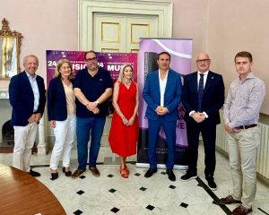 IAM 26 -il vice Carrari con altri amministratori e organizzatori