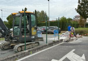 7_ottobre_3_parcheggio_con_operai
